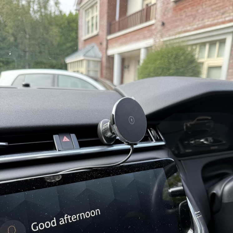 CRYONIX S12 Magnetic Car Phone Charger